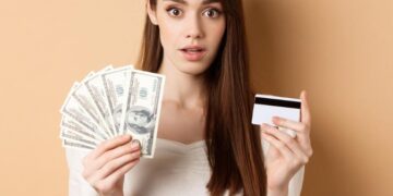 Bankkártyás vagy készpénzes fizetés? Az adószakértő kiszámolta, hogy járhatsz jobban