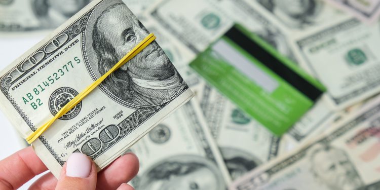 Készpénz vagy kártya: melyik olcsóbb valójában?